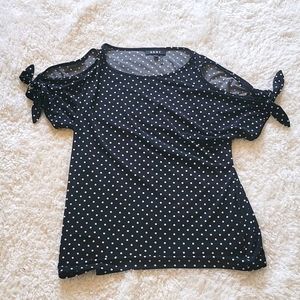 🍍Bundle 3 items for 10🍍 DKNY polka dot cold shoulder top